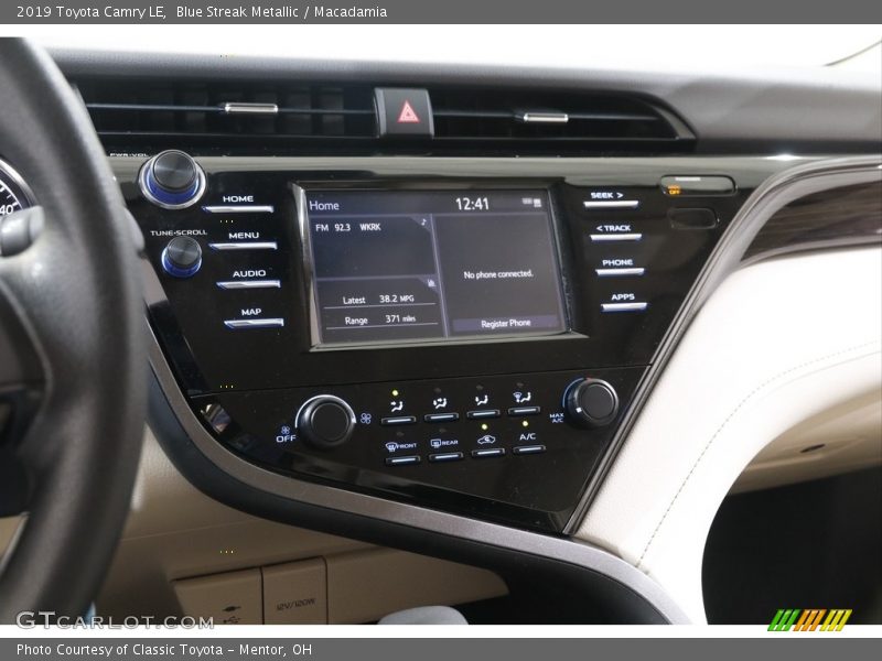 Blue Streak Metallic / Macadamia 2019 Toyota Camry LE