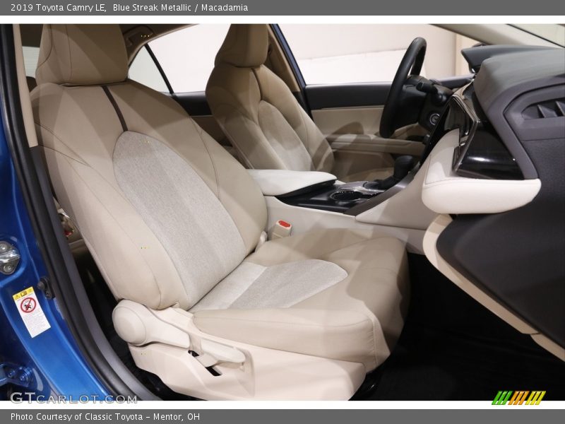 Blue Streak Metallic / Macadamia 2019 Toyota Camry LE