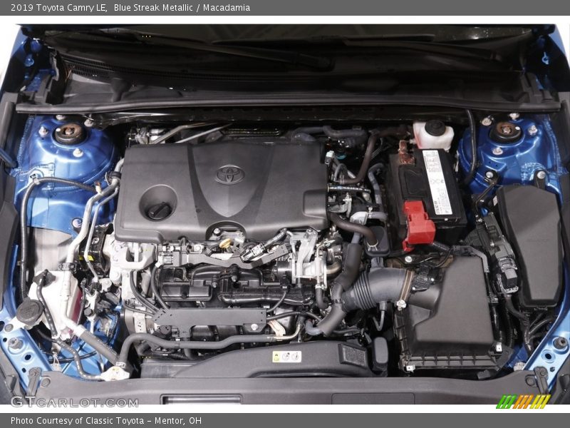 Blue Streak Metallic / Macadamia 2019 Toyota Camry LE