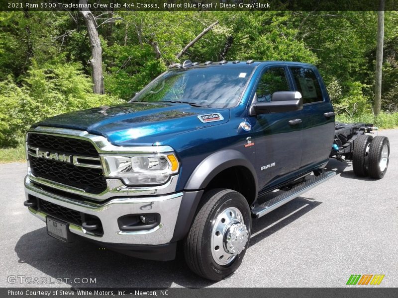 Front 3/4 View of 2021 5500 Tradesman Crew Cab 4x4 Chassis