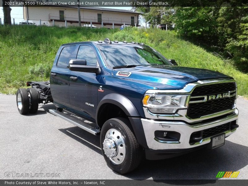  2021 5500 Tradesman Crew Cab 4x4 Chassis Patriot Blue Pearl