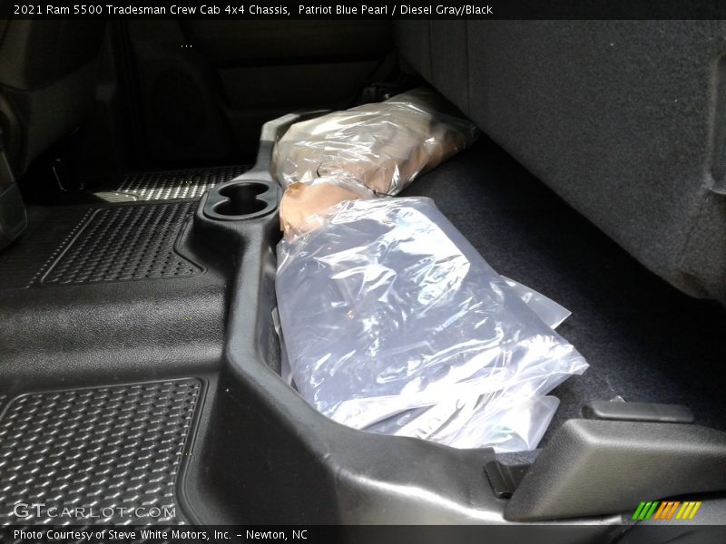 Patriot Blue Pearl / Diesel Gray/Black 2021 Ram 5500 Tradesman Crew Cab 4x4 Chassis