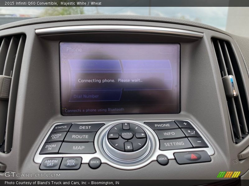 Controls of 2015 Q60 Convertible