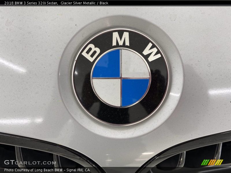 Glacier Silver Metallic / Black 2018 BMW 3 Series 320i Sedan