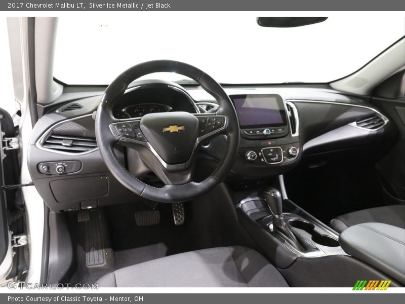 Silver Ice Metallic / Jet Black 2017 Chevrolet Malibu LT