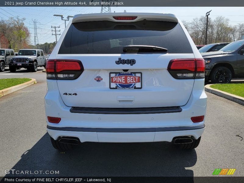 Bright White / Black 2021 Jeep Grand Cherokee High Altitude 4x4