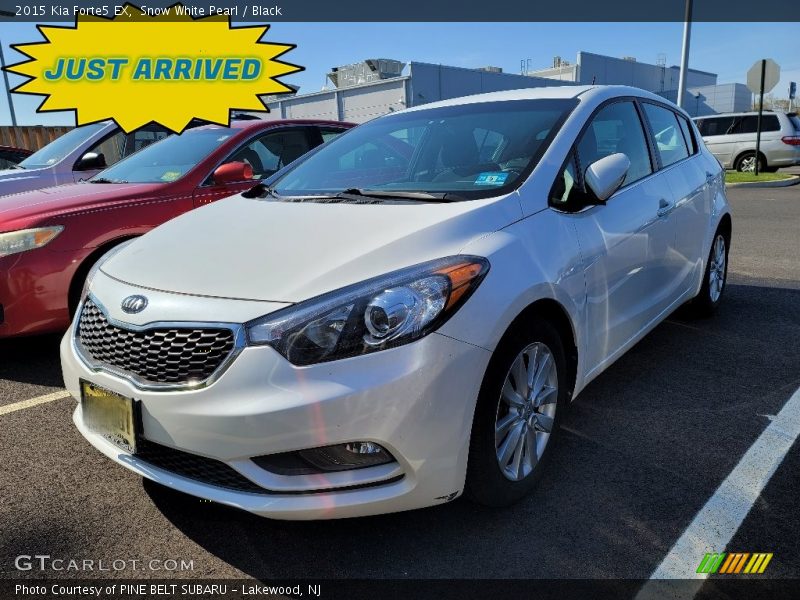 Snow White Pearl / Black 2015 Kia Forte5 EX