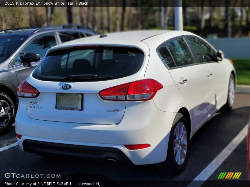 Snow White Pearl / Black 2015 Kia Forte5 EX