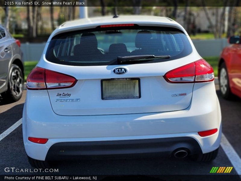 Snow White Pearl / Black 2015 Kia Forte5 EX