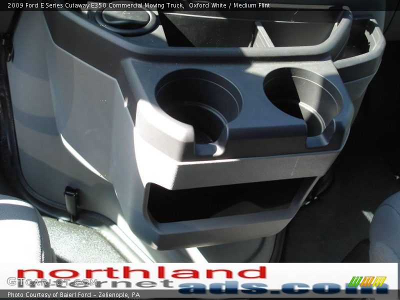 Oxford White / Medium Flint 2009 Ford E Series Cutaway E350 Commercial Moving Truck