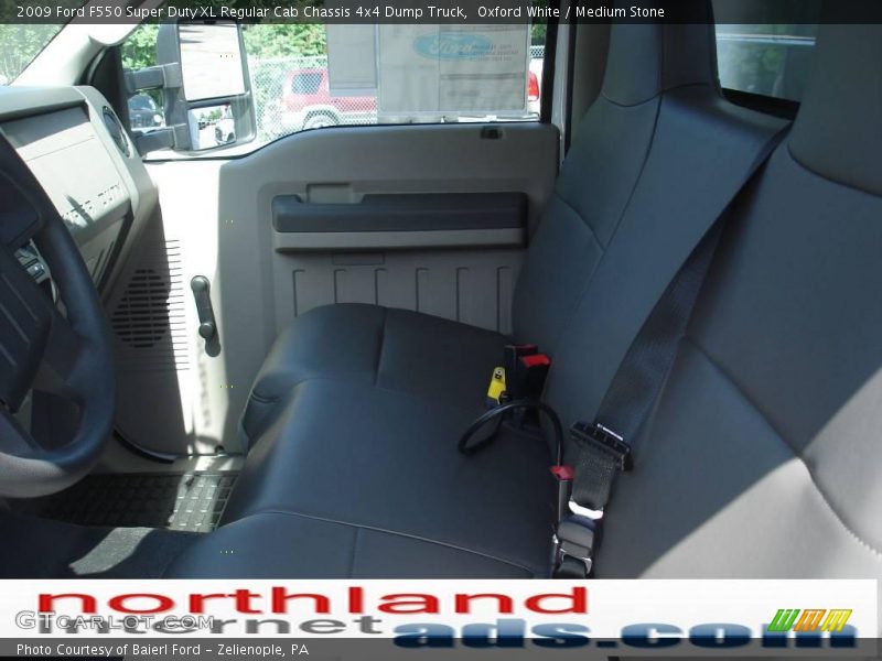 Oxford White / Medium Stone 2009 Ford F550 Super Duty XL Regular Cab Chassis 4x4 Dump Truck