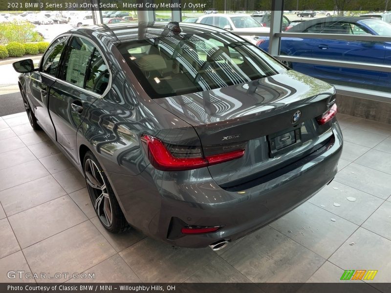 Mineral Gray Metallic / Oyster 2021 BMW 3 Series 330i xDrive Sedan