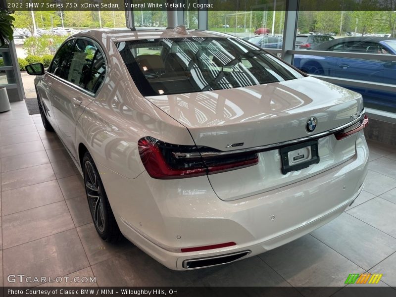 Mineral White Metallic / Cognac 2022 BMW 7 Series 750i xDrive Sedan