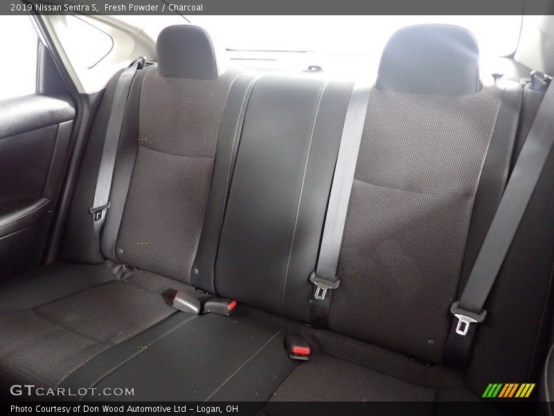 Fresh Powder / Charcoal 2019 Nissan Sentra S
