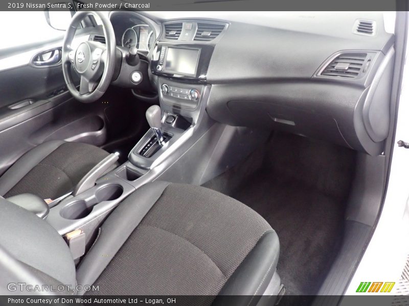 Fresh Powder / Charcoal 2019 Nissan Sentra S