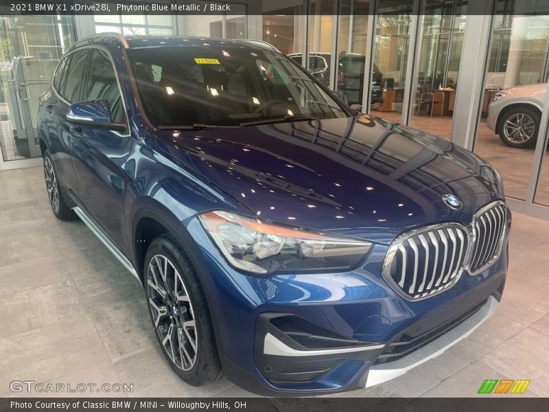 Phytonic Blue Metallic / Black 2021 BMW X1 xDrive28i