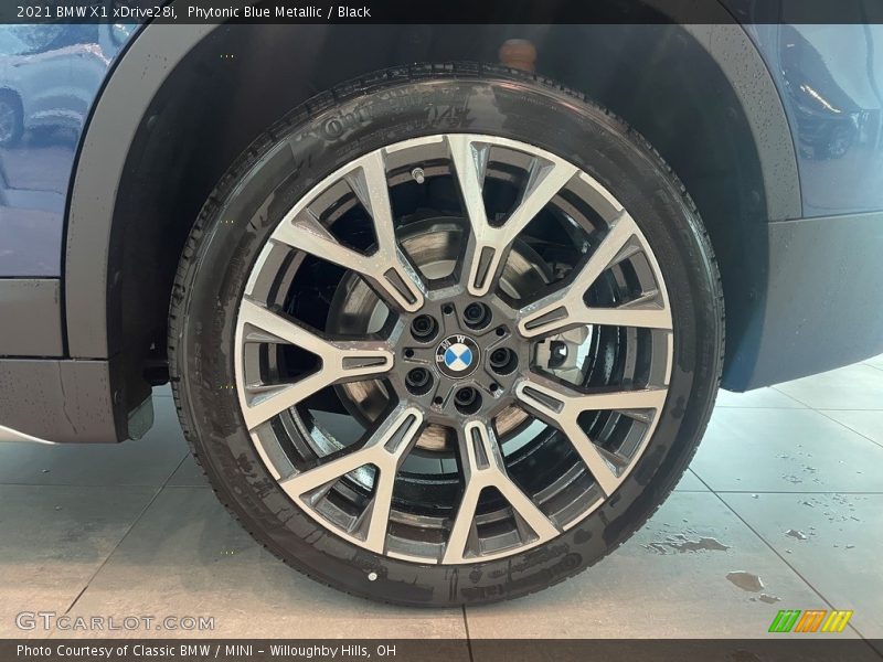 Phytonic Blue Metallic / Black 2021 BMW X1 xDrive28i