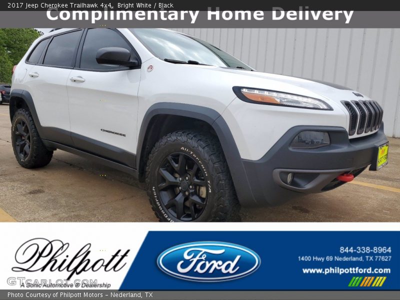 Bright White / Black 2017 Jeep Cherokee Trailhawk 4x4