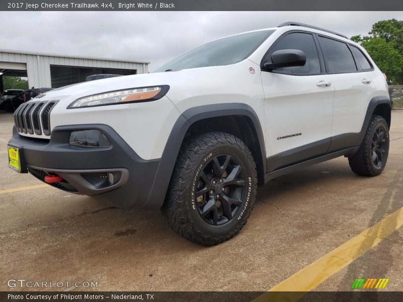 Bright White / Black 2017 Jeep Cherokee Trailhawk 4x4