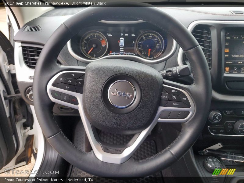 Bright White / Black 2017 Jeep Cherokee Trailhawk 4x4