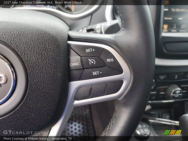 Bright White / Black 2017 Jeep Cherokee Trailhawk 4x4