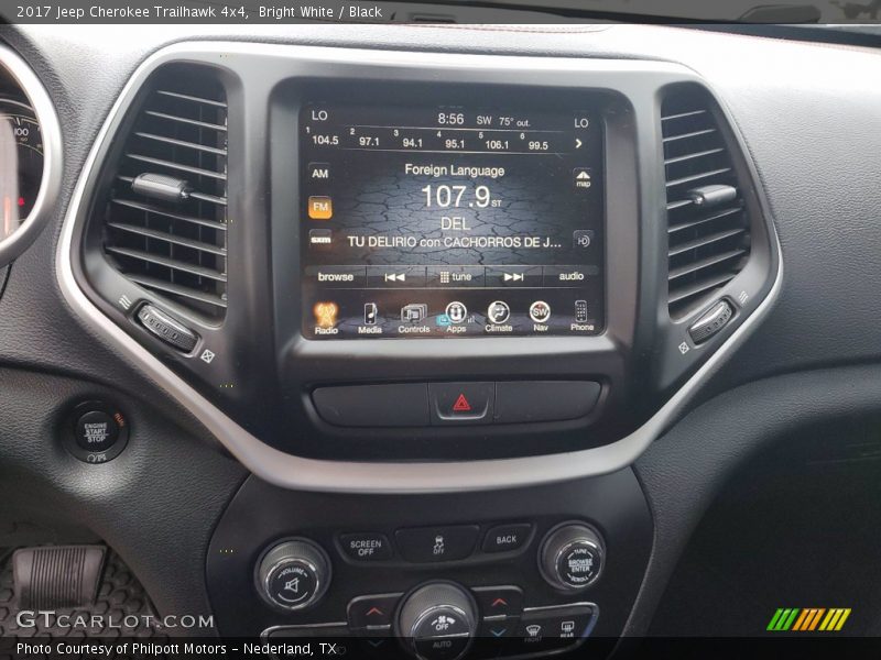 Bright White / Black 2017 Jeep Cherokee Trailhawk 4x4