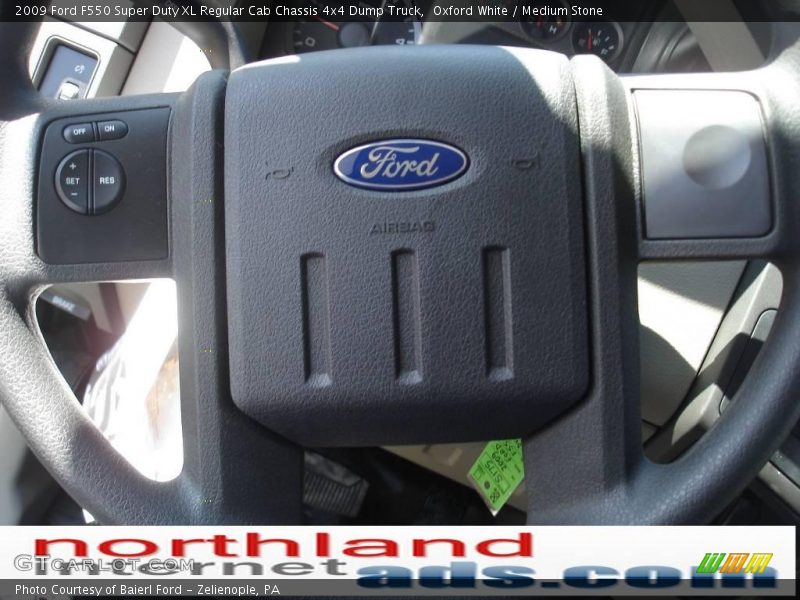 Oxford White / Medium Stone 2009 Ford F550 Super Duty XL Regular Cab Chassis 4x4 Dump Truck