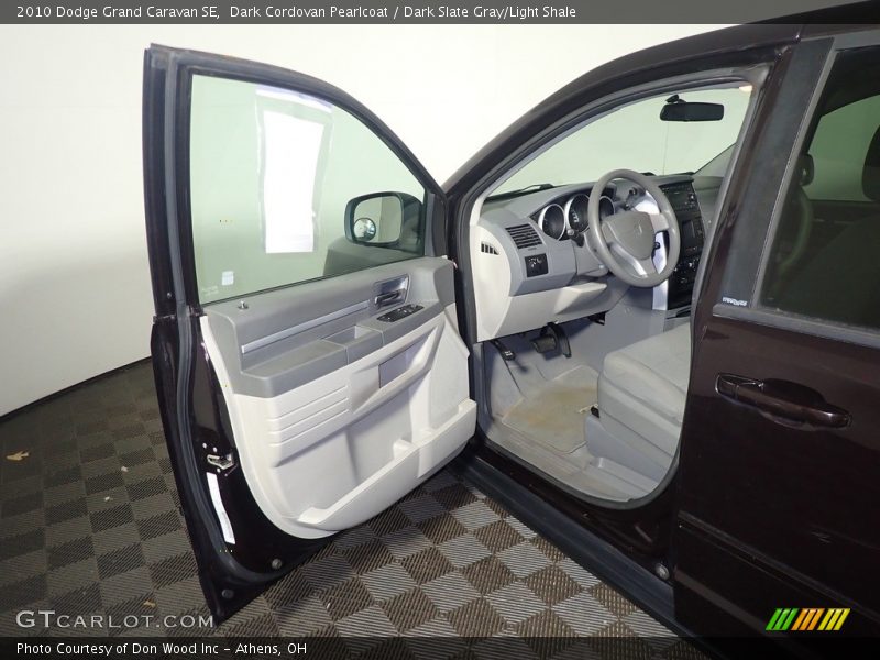 Dark Cordovan Pearlcoat / Dark Slate Gray/Light Shale 2010 Dodge Grand Caravan SE