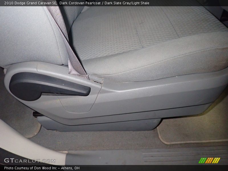 Dark Cordovan Pearlcoat / Dark Slate Gray/Light Shale 2010 Dodge Grand Caravan SE
