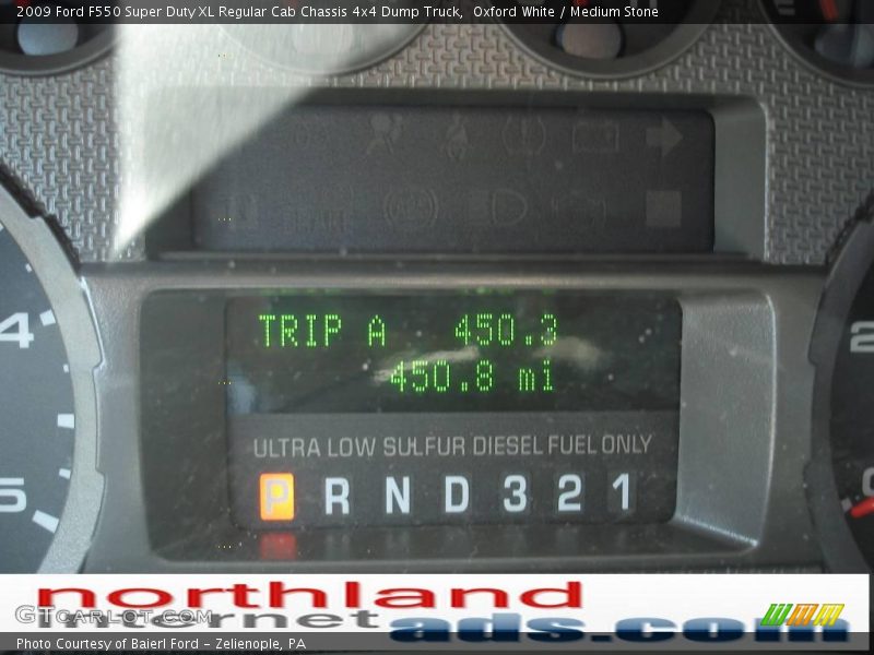 Oxford White / Medium Stone 2009 Ford F550 Super Duty XL Regular Cab Chassis 4x4 Dump Truck