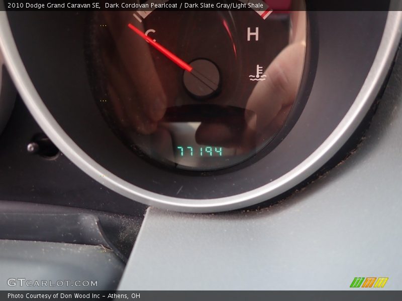 Dark Cordovan Pearlcoat / Dark Slate Gray/Light Shale 2010 Dodge Grand Caravan SE
