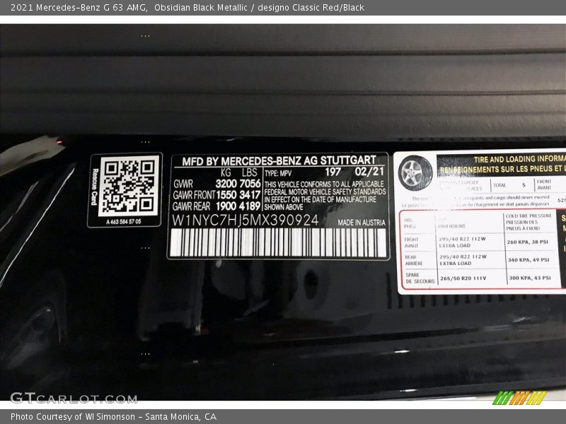 Obsidian Black Metallic / designo Classic Red/Black 2021 Mercedes-Benz G 63 AMG