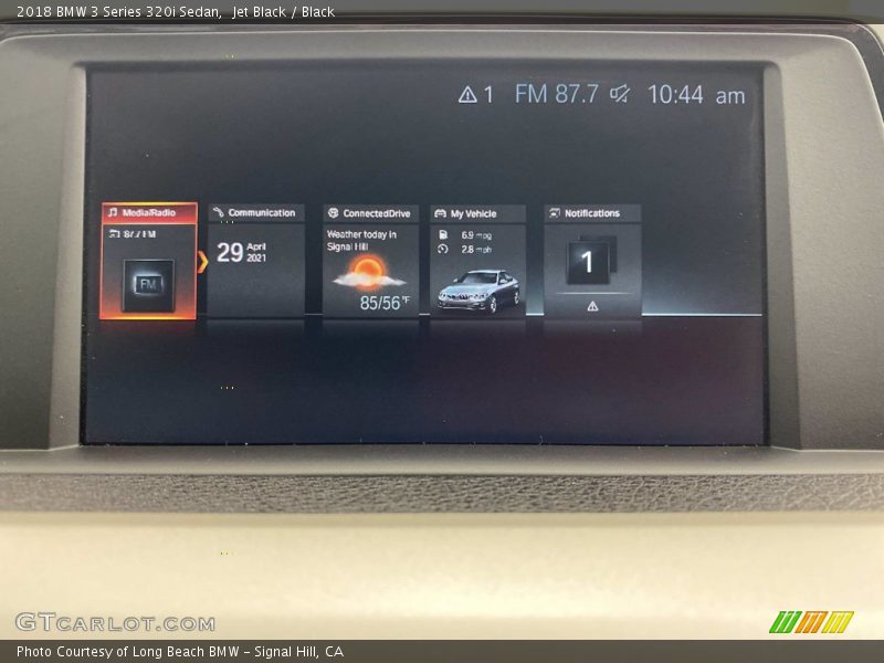 Jet Black / Black 2018 BMW 3 Series 320i Sedan