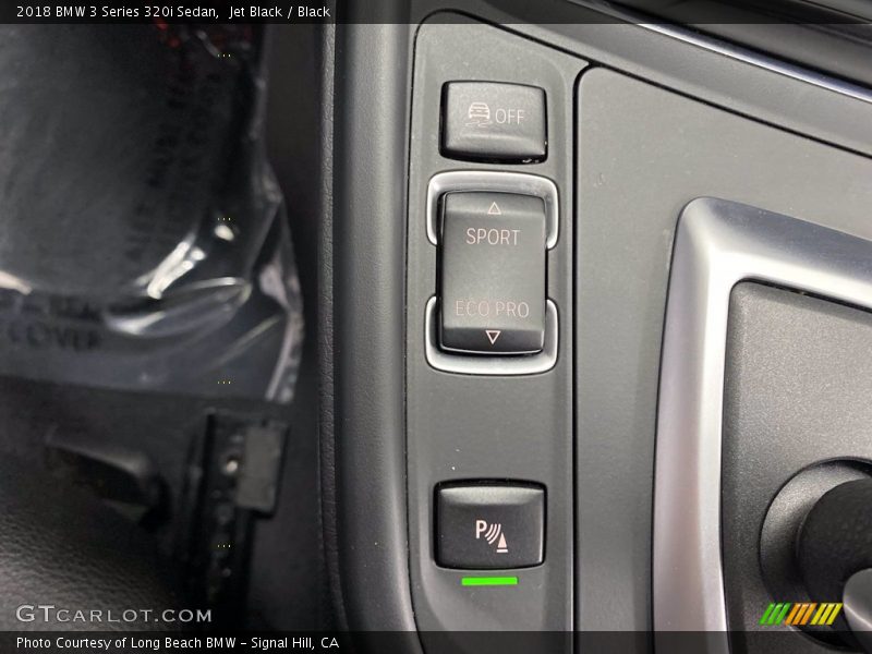 Jet Black / Black 2018 BMW 3 Series 320i Sedan