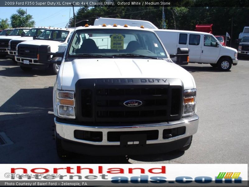 Oxford White / Medium Stone 2009 Ford F350 Super Duty XL Crew Cab 4x4 Chassis Utility