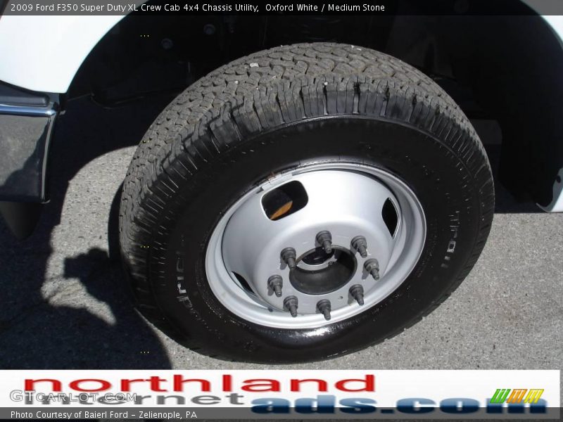 Oxford White / Medium Stone 2009 Ford F350 Super Duty XL Crew Cab 4x4 Chassis Utility