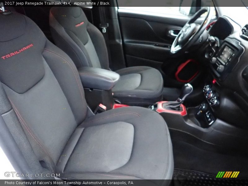 Alpine White / Black 2017 Jeep Renegade Trailhawk 4x4