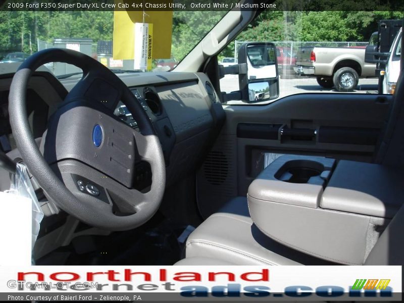 Oxford White / Medium Stone 2009 Ford F350 Super Duty XL Crew Cab 4x4 Chassis Utility