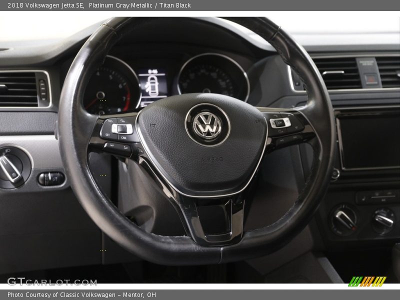 Platinum Gray Metallic / Titan Black 2018 Volkswagen Jetta SE