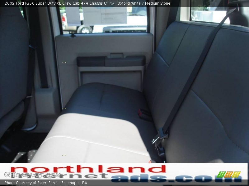 Oxford White / Medium Stone 2009 Ford F350 Super Duty XL Crew Cab 4x4 Chassis Utility