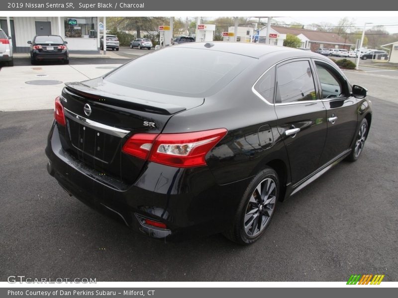 Super Black / Charcoal 2019 Nissan Sentra SR