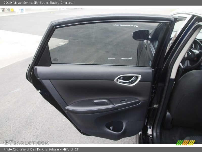 Super Black / Charcoal 2019 Nissan Sentra SR