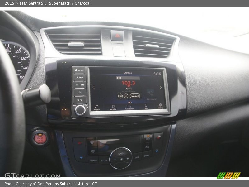 Super Black / Charcoal 2019 Nissan Sentra SR