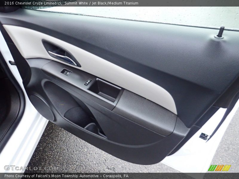 Summit White / Jet Black/Medium Titanium 2016 Chevrolet Cruze Limited LS