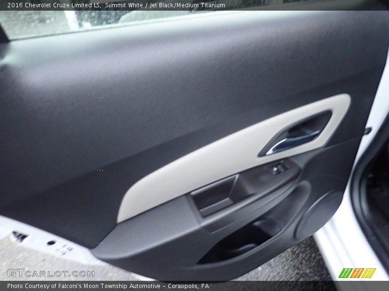 Summit White / Jet Black/Medium Titanium 2016 Chevrolet Cruze Limited LS