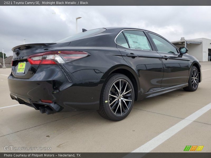 Midnight Black Metallic / Black 2021 Toyota Camry SE