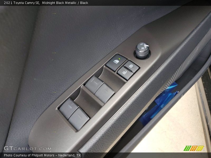 Midnight Black Metallic / Black 2021 Toyota Camry SE