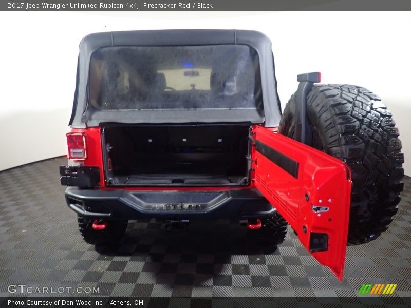 Firecracker Red / Black 2017 Jeep Wrangler Unlimited Rubicon 4x4