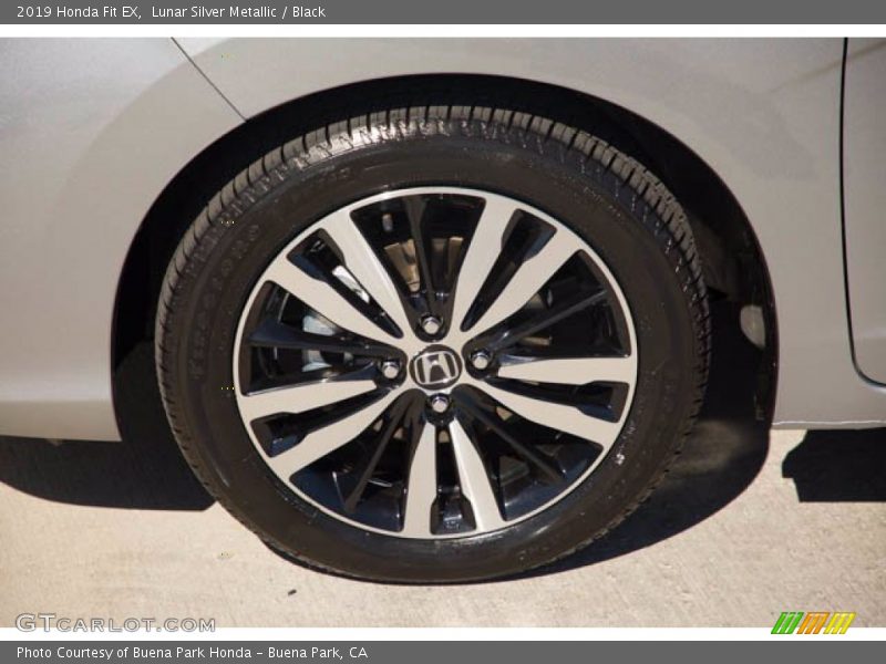Lunar Silver Metallic / Black 2019 Honda Fit EX