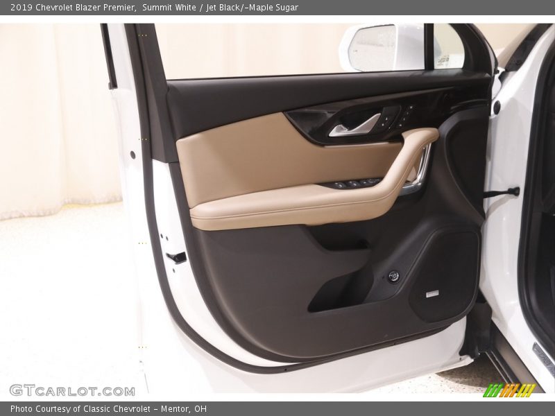 Summit White / Jet Black/­Maple Sugar 2019 Chevrolet Blazer Premier